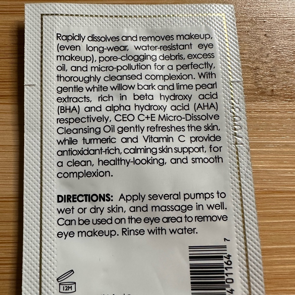 Sunday Riley • 25X CEO Cleansing Oil Samples - Picture 6 of 8